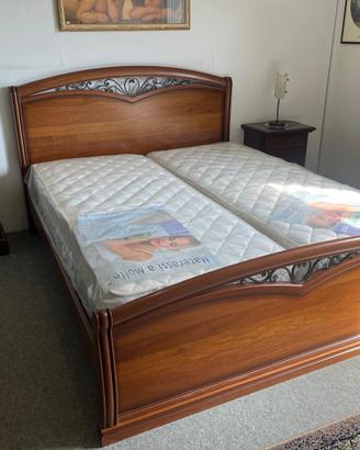 Letto matrimoniale classico