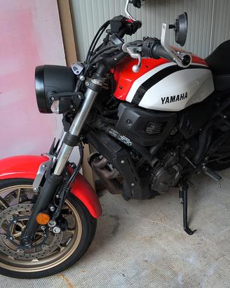 Yamaha xsr 700