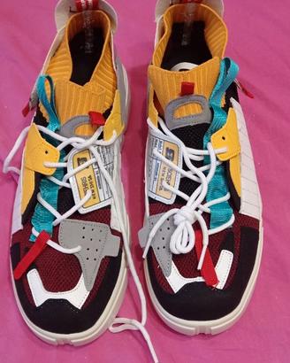Sneakers da uomo stile streetwear alla moda