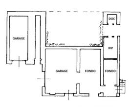 Edificio residenziale con garage e pertinenze