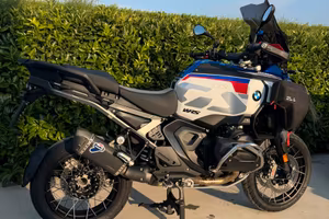 Bmw gs 1300 adventure trophy