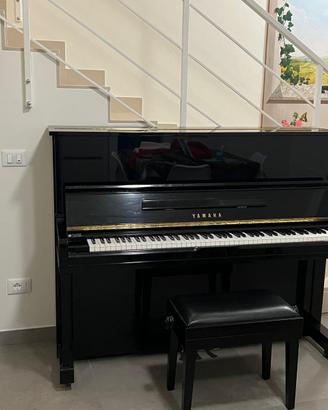 Piano verticale YAMAHA  U10A