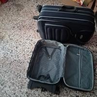 Valigie  trolley nere media e piccola