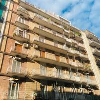 Bari Via Quintino Sella- 137 mq- Doppia esposizion