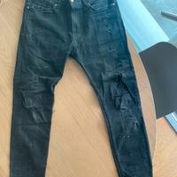 Jeans Zara Nero strappi chiusi, aderenti