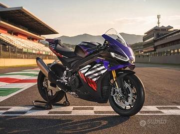 Aprilia RSV4 factory 