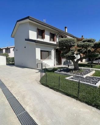 VILLA A SCHIERA A MONSELICE