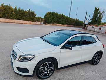 GLA 220 4 MATIC PREMIUM AMG NIGHT EDITION 