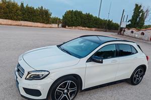 GLA 220 4 MATIC PREMIUM AMG NIGHT EDITION 