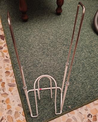 Sistema per inserimento calze elastiche