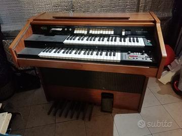 organo Farfisa con pedaliera