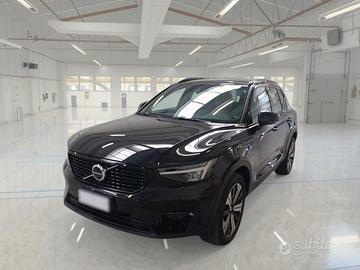 VOLVO XC40 T4 RECHARGE PLUG-IN AUTO PLUS DARK SUV