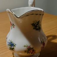 Lattiera Royal Albert