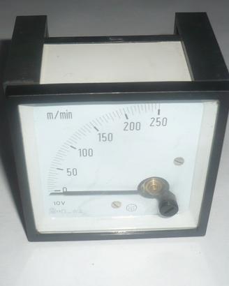 Vecchio indicatore di velocita' tachimetro vintage