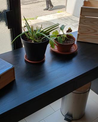 postazione/scrivania in legno e ferro nero 