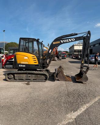 ESCAVATORE CINGOLATO VOLVO ECR 48
