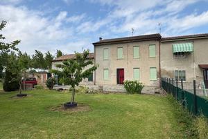 Casa indipendente di 197 m² con più di 5 locali e 