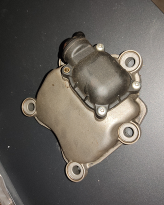 Coperchio valvole scooter piaggio 200 4t