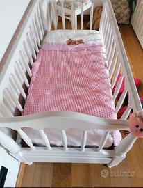 Lettino in legno  per bambini