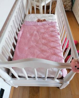 Lettino in legno  per bambini