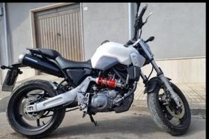 Yamaha MT 03 anno 2006