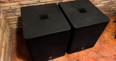 2x Yamaha DSR118 Subwoofer