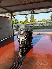 Honda adv 350