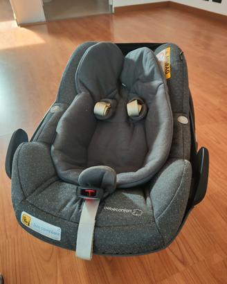 Ovetto Bebè Comfort e base Isofix 