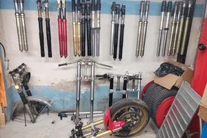 Ammortizzatori di Diverse Marche 