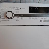 Lavatrice Whirlpool carica alto 7 kg.