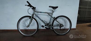 mountain bike bianchi da sistemare