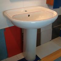 Lavabo con colonna FILO ROSSO