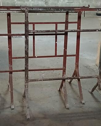 Cavalletti in ferro per muratore o pittore