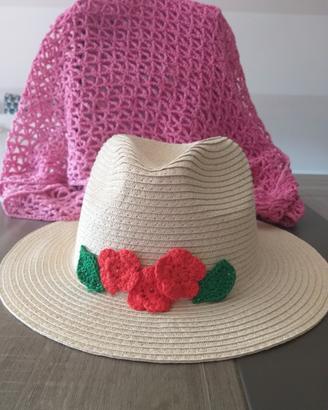 cappello decorato uncinetto 