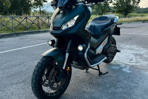 X adv 750