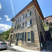 CASA INDIPENDENTE A RASURA