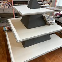 Scaffale per negozio