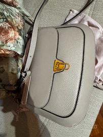 Cocconelle Nuova Mai usata