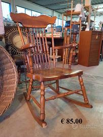 Sedia a dondolo Vintage in legno
