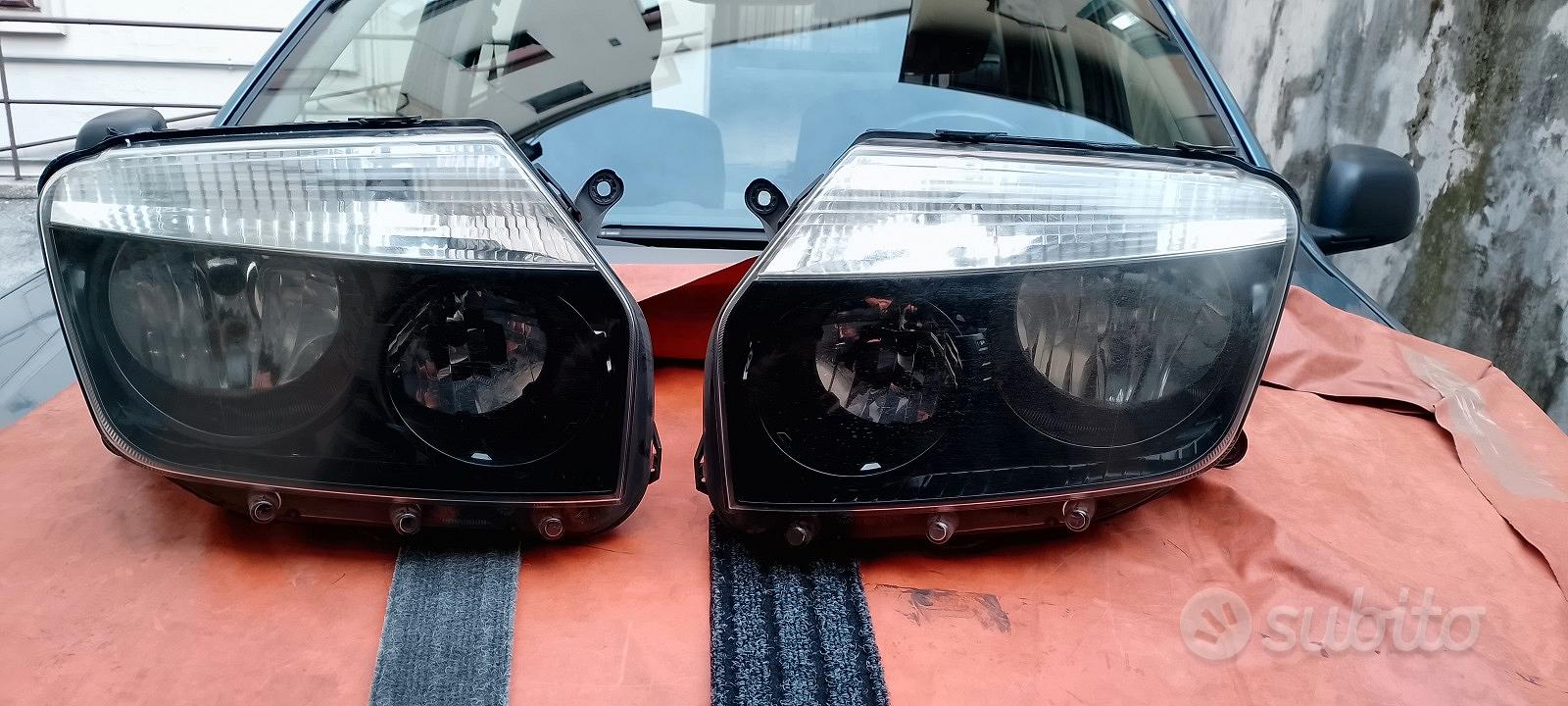 Coppia fari anteriori Dacia Duster 4x4 1^serie - Accessori Auto In ...