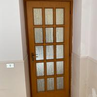 Porta interna  in legno con vetro satinato decorat
