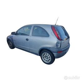 Ricambi usati Opel Corsa 1.0 B del 2002; Z10XE