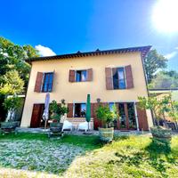 Esclusivo Podere con Uliveto e Villa di Charme