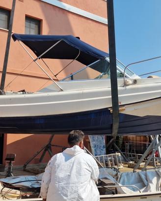 Boston Whaler revenge 21