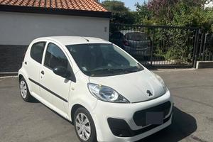 Peugeot 107 1.0 benzina - Mitico motore Toyota