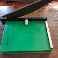 Tagliacarte da tavolo