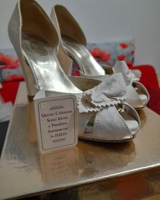 Scarpe in pelle bianche