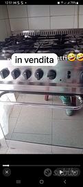 piano cottura e forno a gas