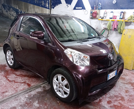 TOYOTA iQ