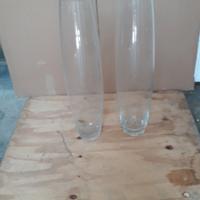 Due Vasi alti in vetro spesso